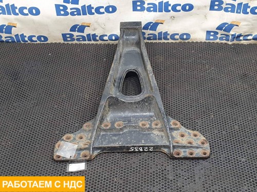 Кронштейн реактивной тяги правый