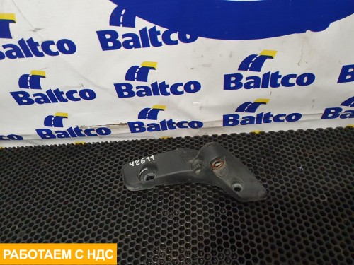 Кронштейн зеркала правый