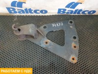 Кронштейн бампера левый